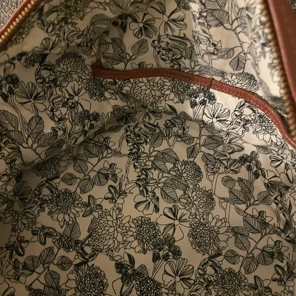 Vera Bradley "Mallory" leather satchel bag. - Picture 8 of 9